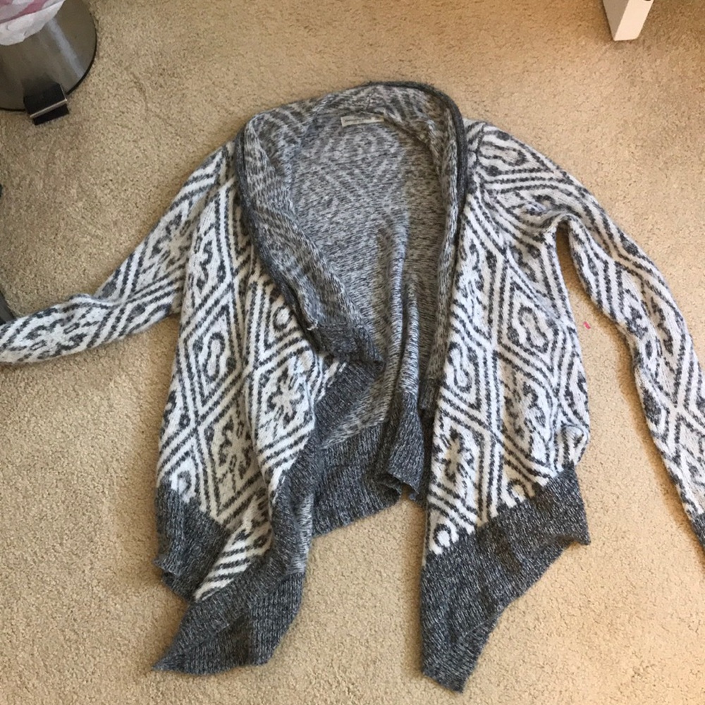 Women’s grey cardigan (Abercrombie)
